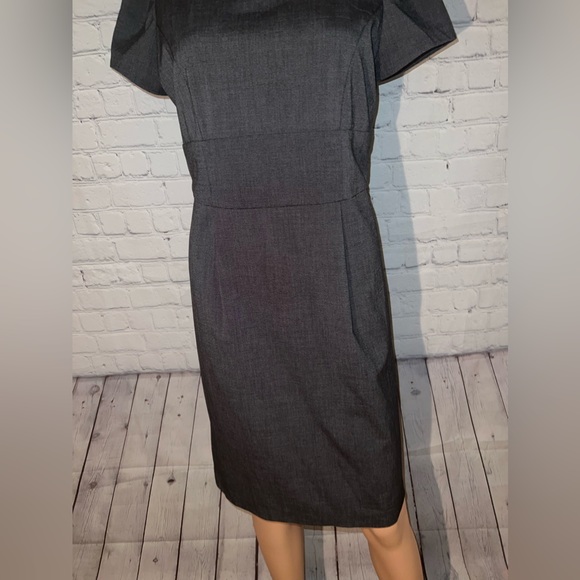 Adrienne Vittadini Dark Gray short sleeve dress size 6P - Picture 3 of 11